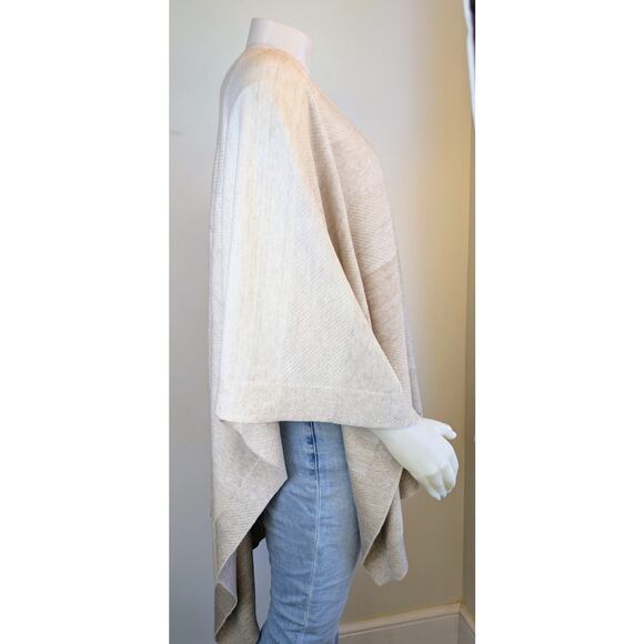 White House Black Market Cape Shawl Wrap OS Beige Cream Stripe Layering Neutral - Picture 5 of 11